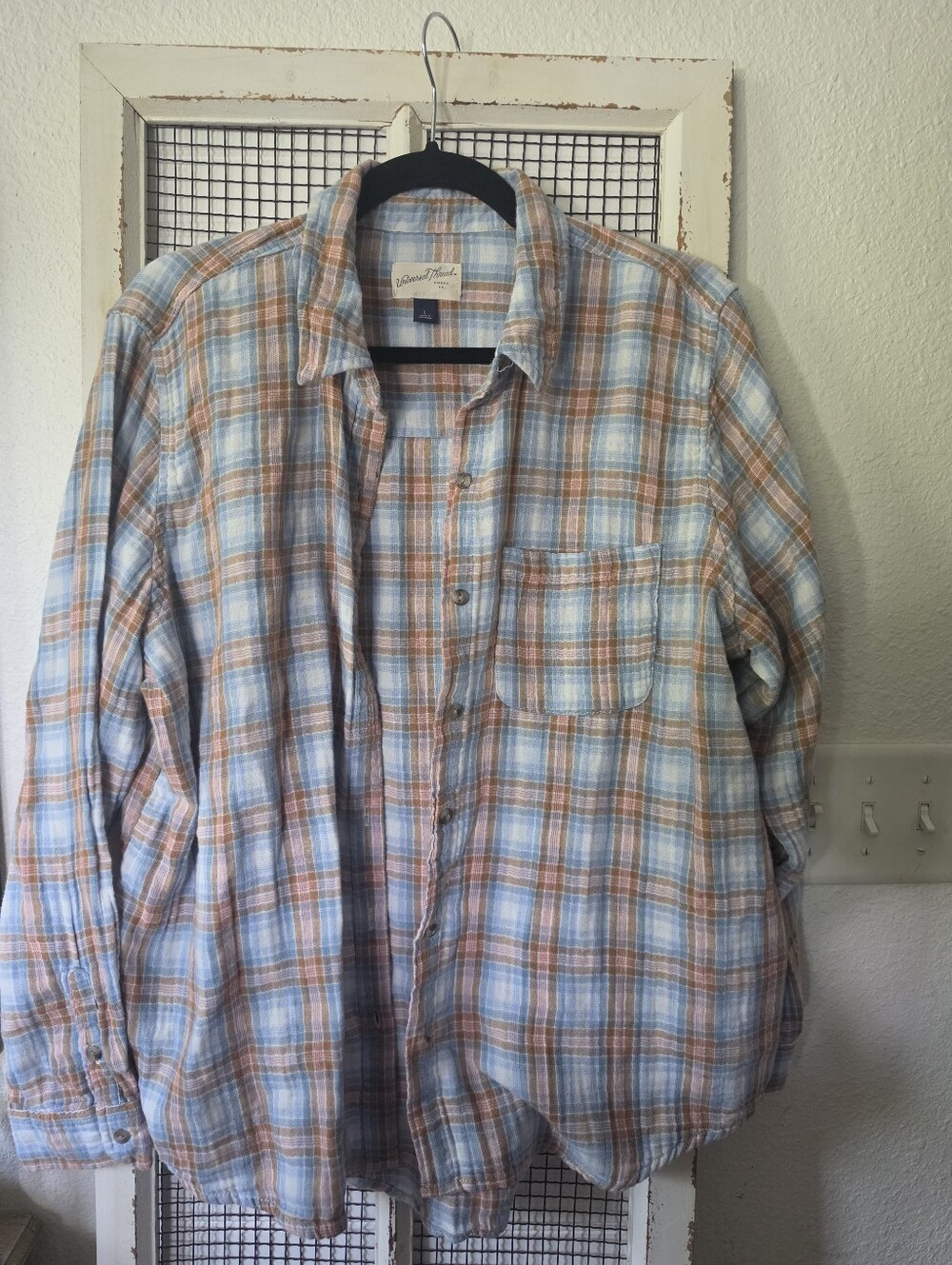 Universal Thread Plaid Top